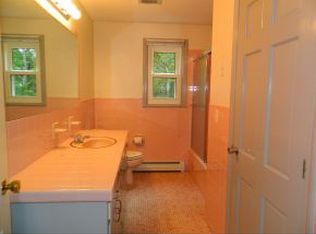 42 Pleasant St, Hooksett, NH 03106