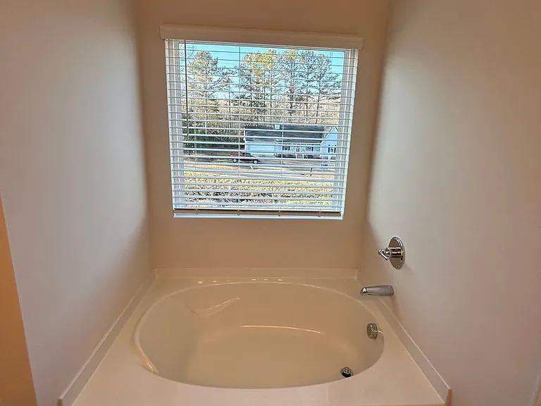 15 Longbrook Dr — Photo 11