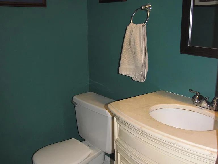 9031 Blarney Stone Dr — Photo 9