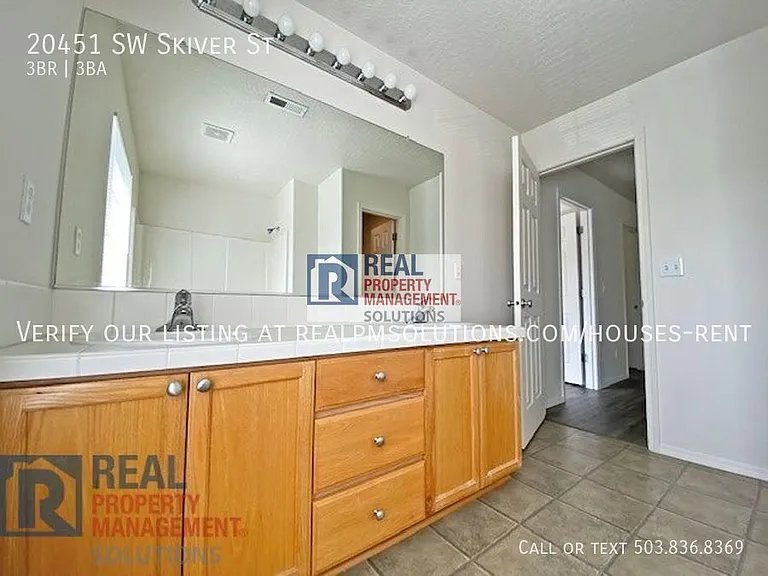 20451 SW Skiver St — Photo 17