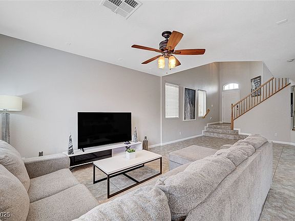 4th image of 6380 Alderlyn Ave