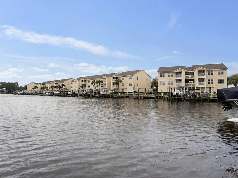 Beachview Dr — Photo 37