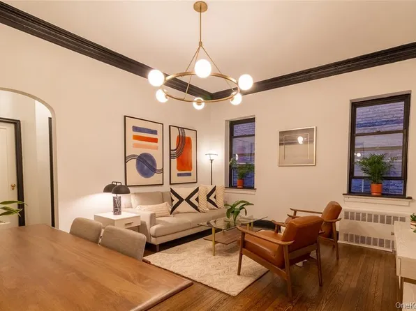 407 Central Park West image 1 of 7