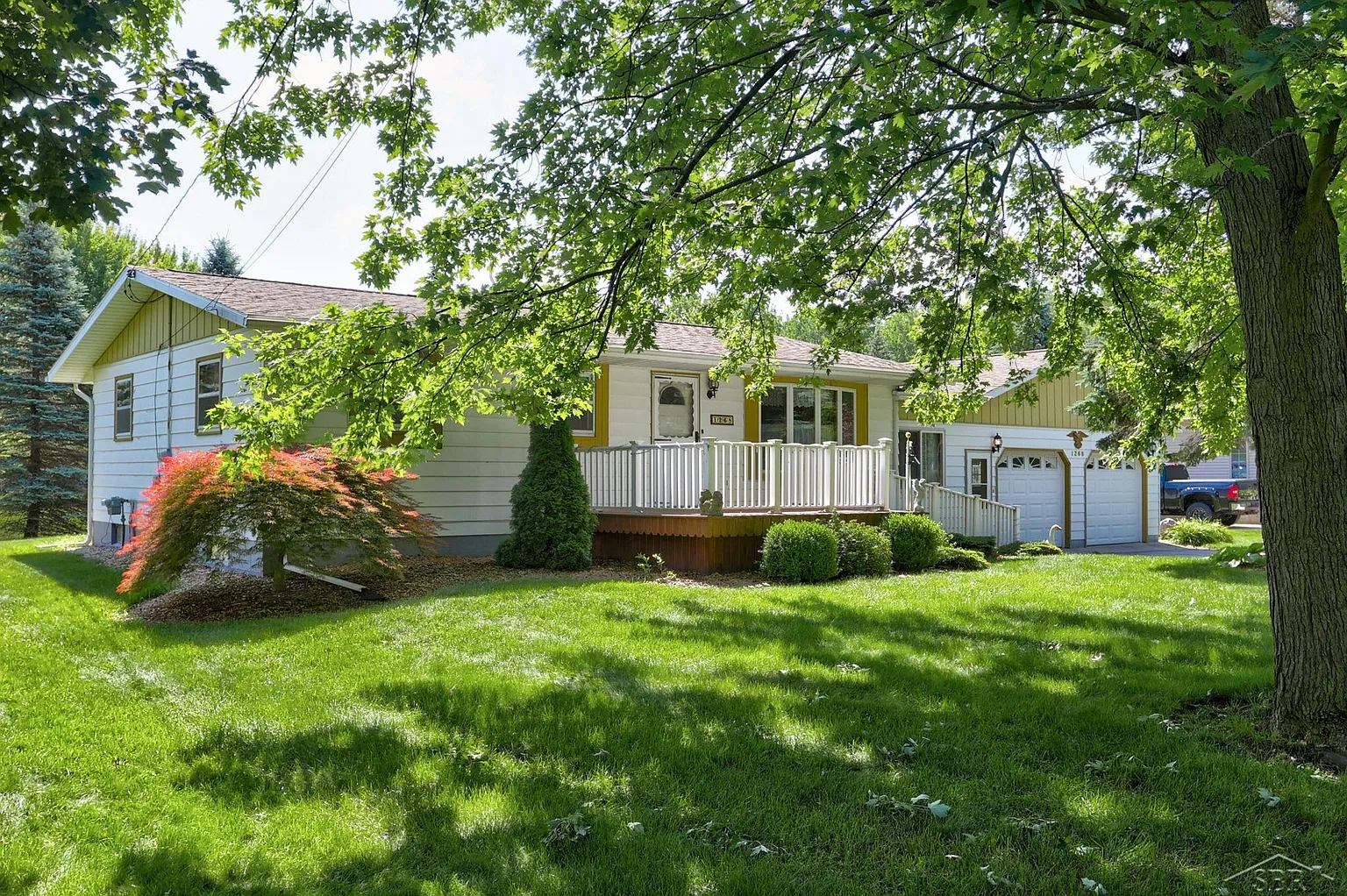 1268 Harding Rd photo 1