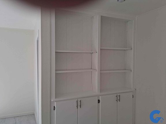 5th image of 4476 42nd St APT 3