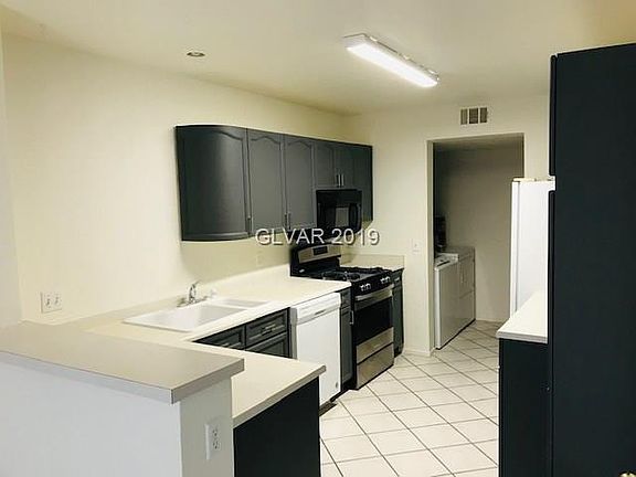 5th image of 7962 Rosellen Ave