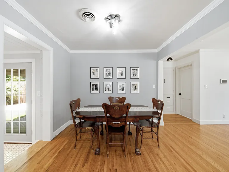 103 E 35th St S — Photo 12