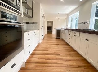 6211 Parkside Ln, Mercer Island, WA 98040