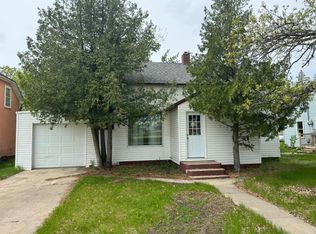 805 Main St S, Karlstad, MN 56732
