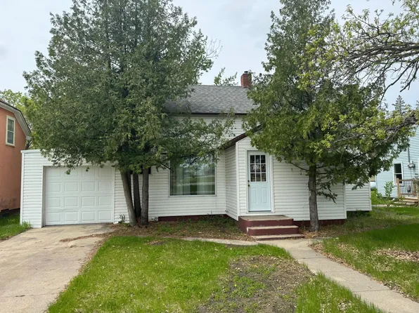 805 Main St S, Karlstad, MN 56732