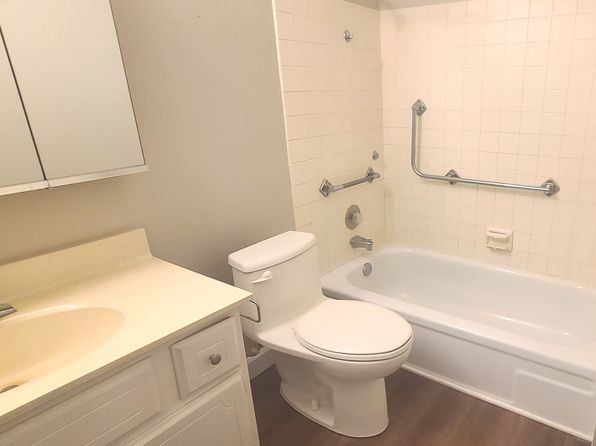 1501 Woodbridge Rd APT 3C, Joliet, IL 60436