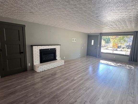 5th image of 1805 SE Anspach St