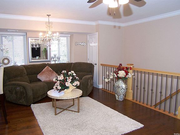 2nd image of 18 Cheyenne Ct #18
