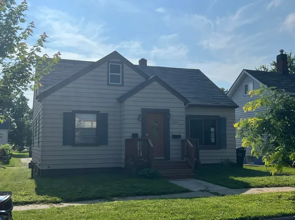 604/606 McLean Ave, Tomah, WI 54660