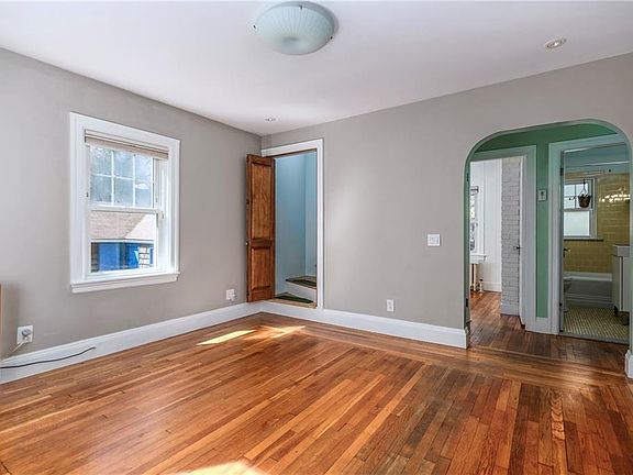 5th image of 31 Errol St