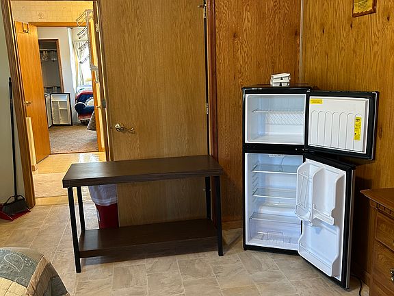 Dorm refrigerator/freezer and table