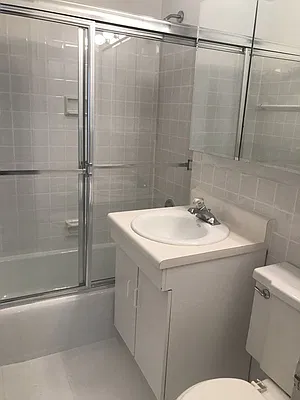 Rented by Carlyle Property Management | media 14