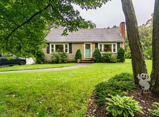 7 Mount Vernon St, North Reading, MA 01864