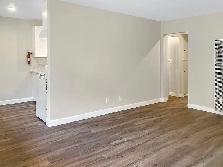 909 South Second Street — Photo 15