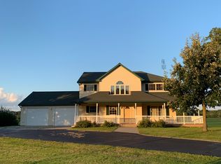 2062 Sink Hollow Rd, Dixon, IL 61021