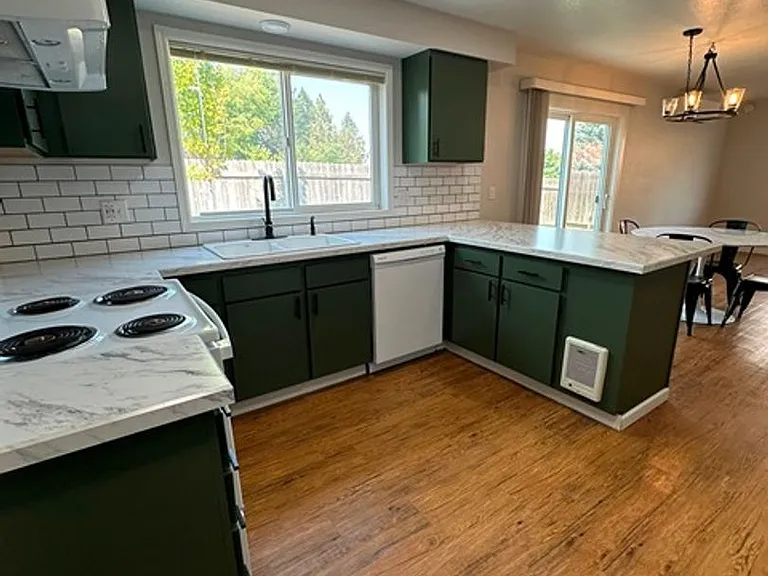 1716 Lakeview Ave — Photo 4