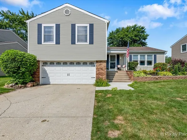 234 Lehigh Ln, Bloomingdale, IL 60108
