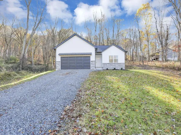 143 Grand Ridge Rd, Howard, OH 43028