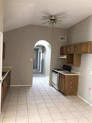 741 Villa Vanessa Dr — Photo 5