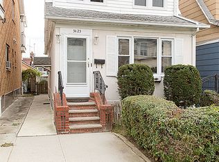 5425 152nd St, Flushing, NY 11355