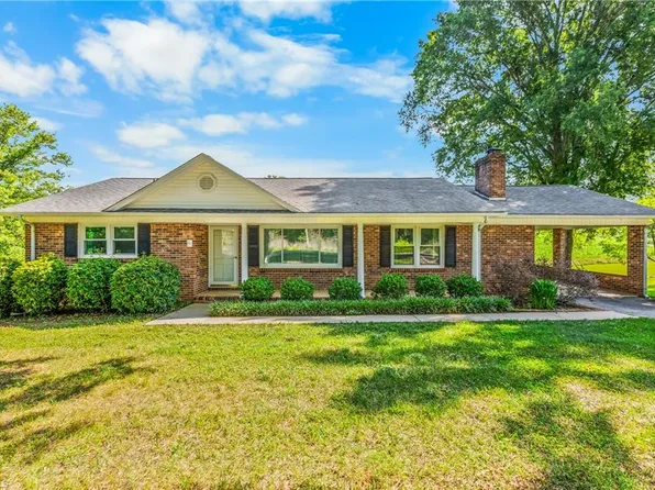 3323 Rockford Rd, Dobson, NC 27017