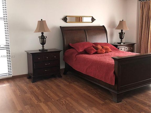 4th image of 6061 Collins Ave APT 8B