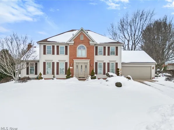 5909 Royal Hill Cir NE, Canton, OH 44721