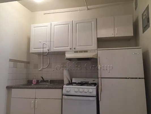 Rented by Bouklis Group | media 6