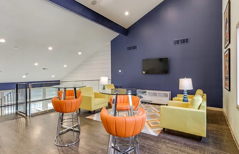 Preslee Apartments — Photo 24