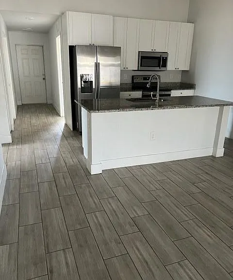 4141 SW 7th Pl #4141 — Photo 1