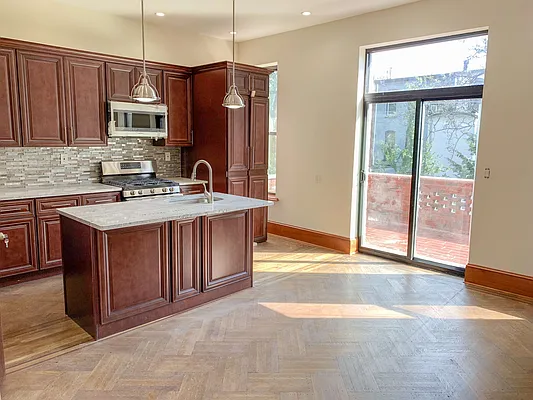 Rented by Compass | media 35