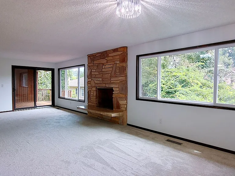 4470 Lakeview Blvd — Photo 16
