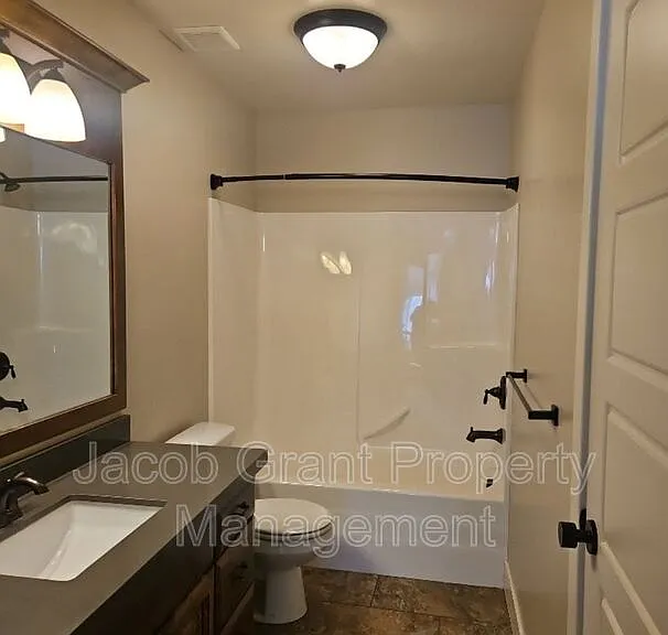 3908 Brighton Cir — Photo 10