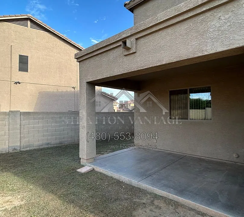 4518 W T Ryan Ln