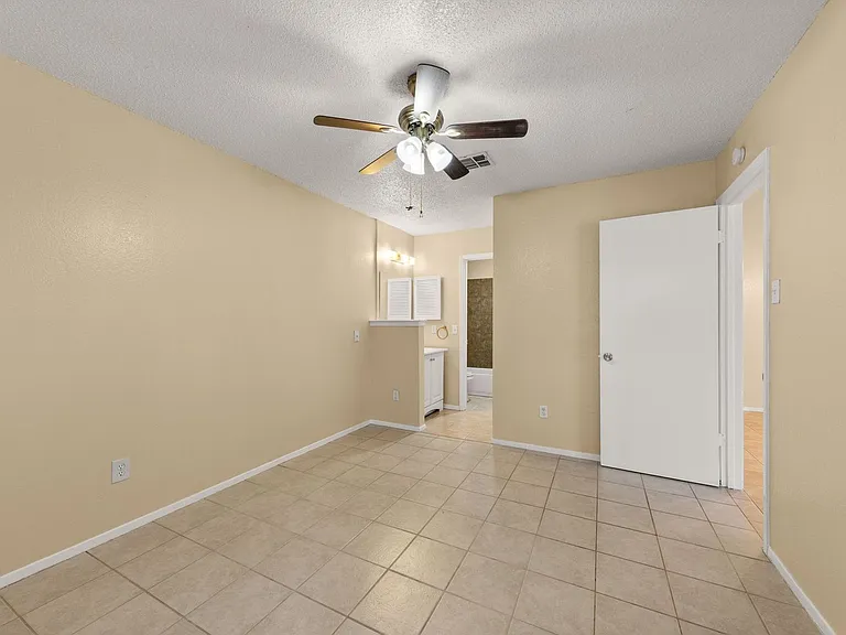 313 Greenlawn Blvd — Photo 15