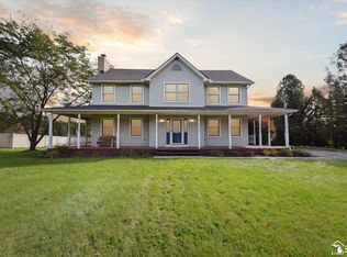 22627 Otter Rd, New Boston, MI 48164