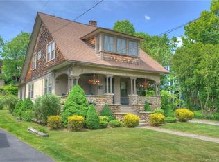 7 Pearl St, Groton, CT 06340