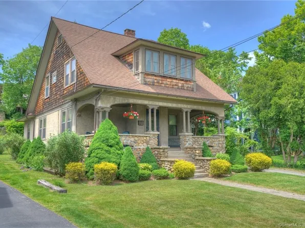 7 Pearl St, Groton, CT 06340