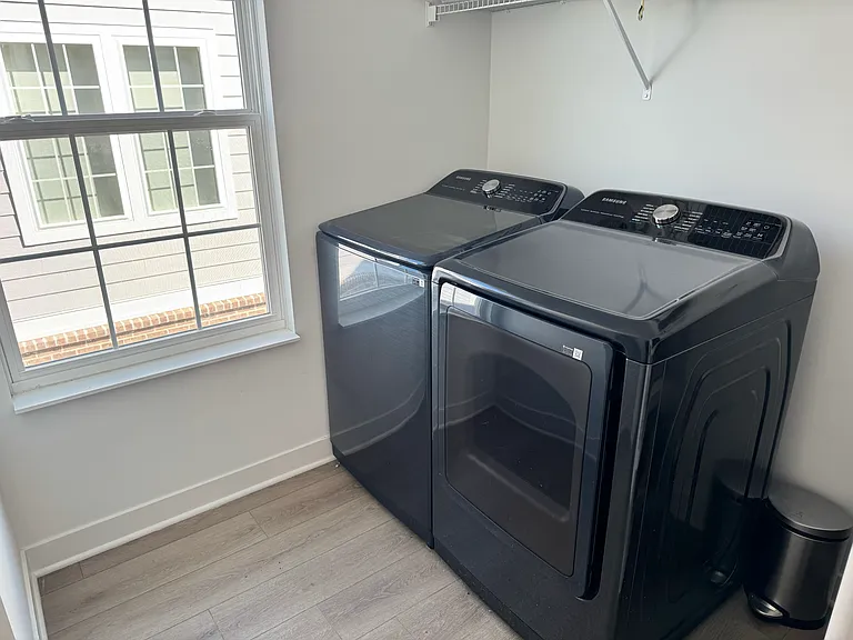 6696 Halsey St — Photo 15