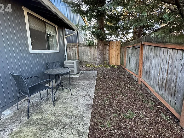 5529 SE 68th Ave — Photo 29