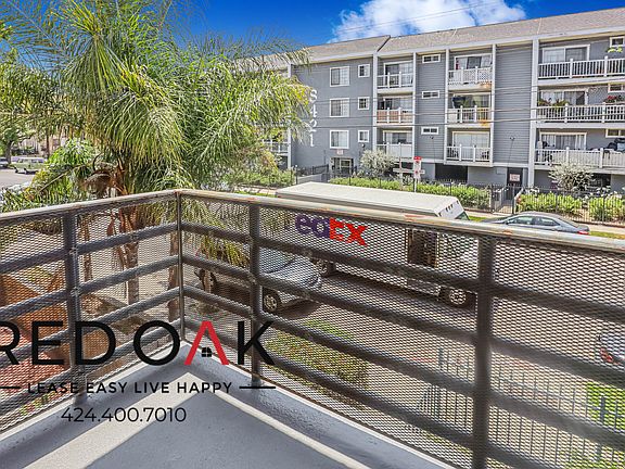 5th image of 8430 Cedros Ave #101