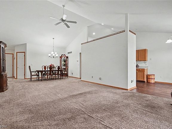 5th image of 445 E Reserve Dr