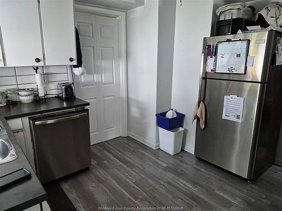 4th image of 27 Horwath Ave