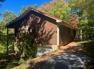 160 Archie Point, Franklin, NC 28734