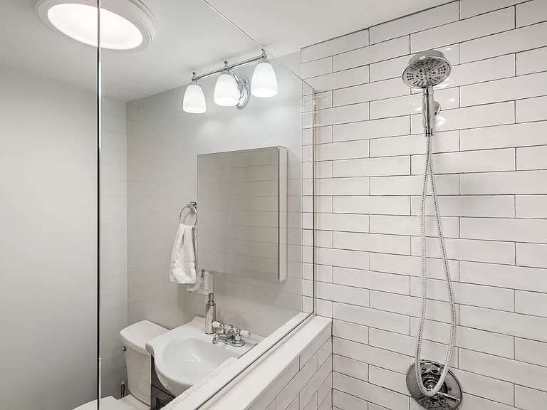 1400 Columbia Rd #1 — Photo 15